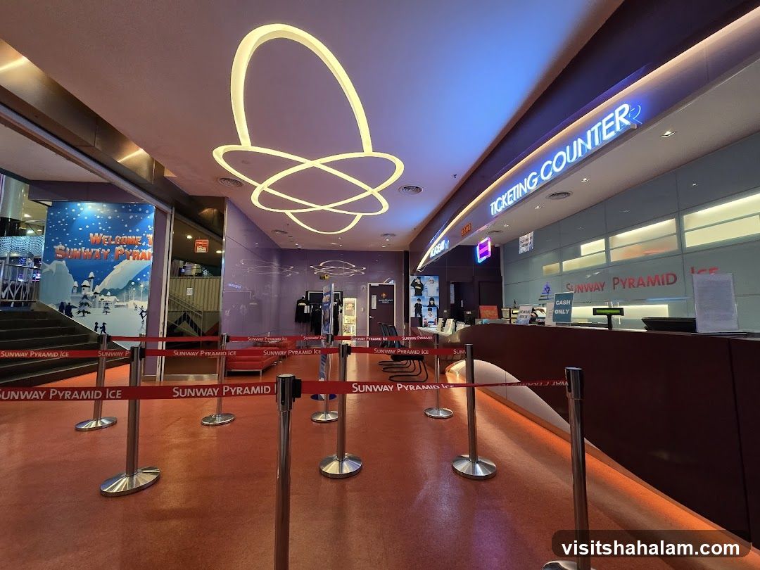 Sunway Pyramid Ice Ticketing Counter