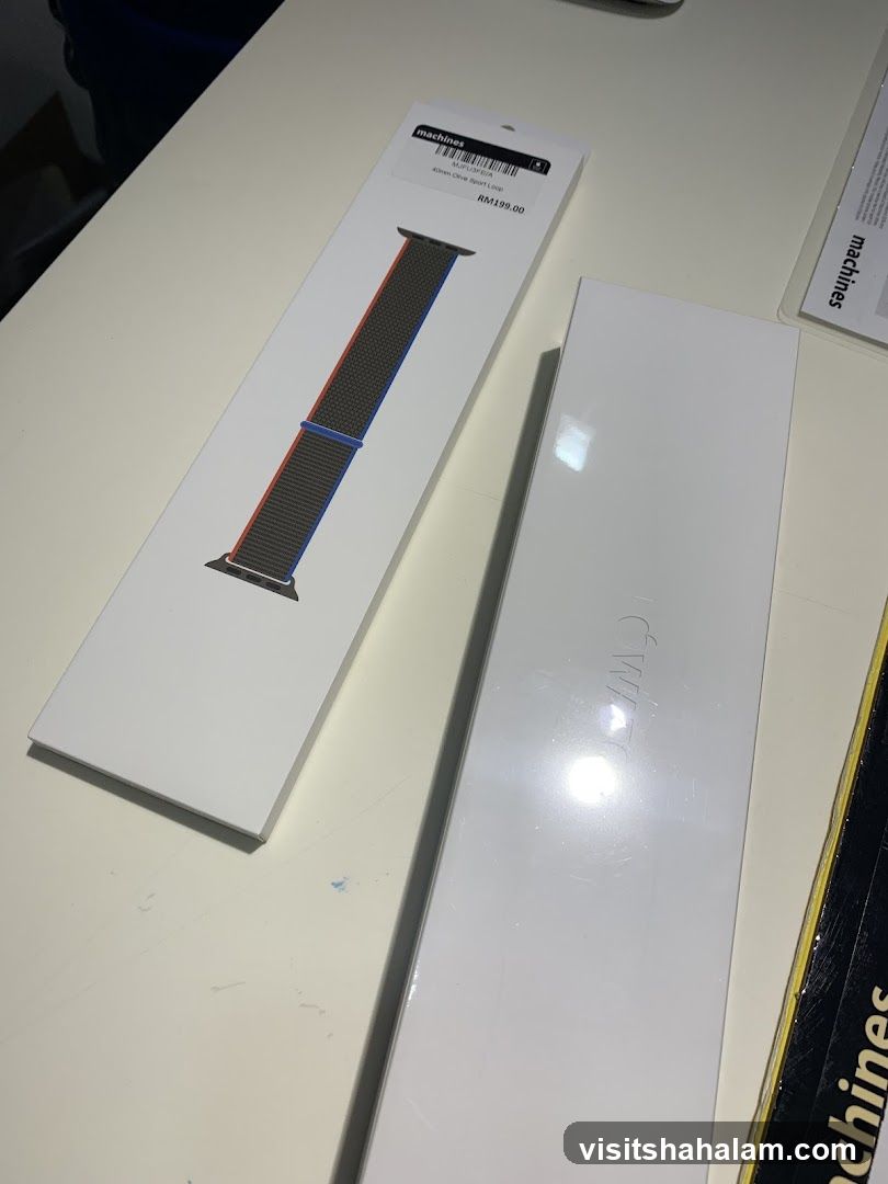 Apple Watch Band and Box