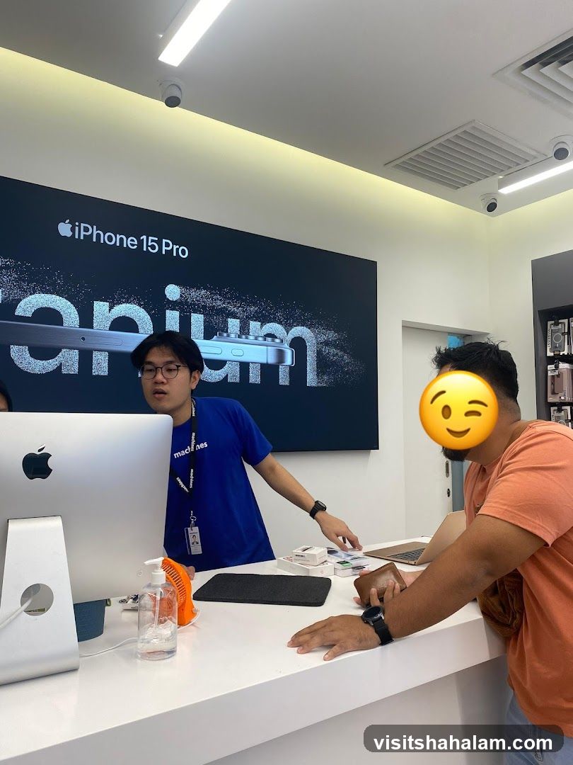 Apple Store Interior
