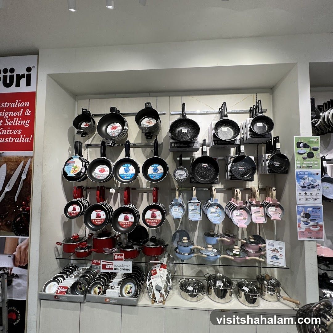 Cookware Display