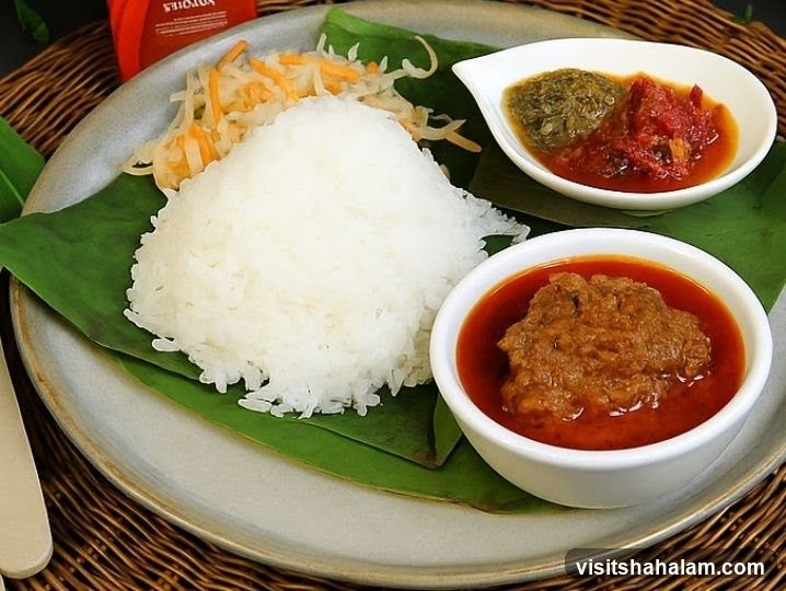 Rendang with Rice and Condiments