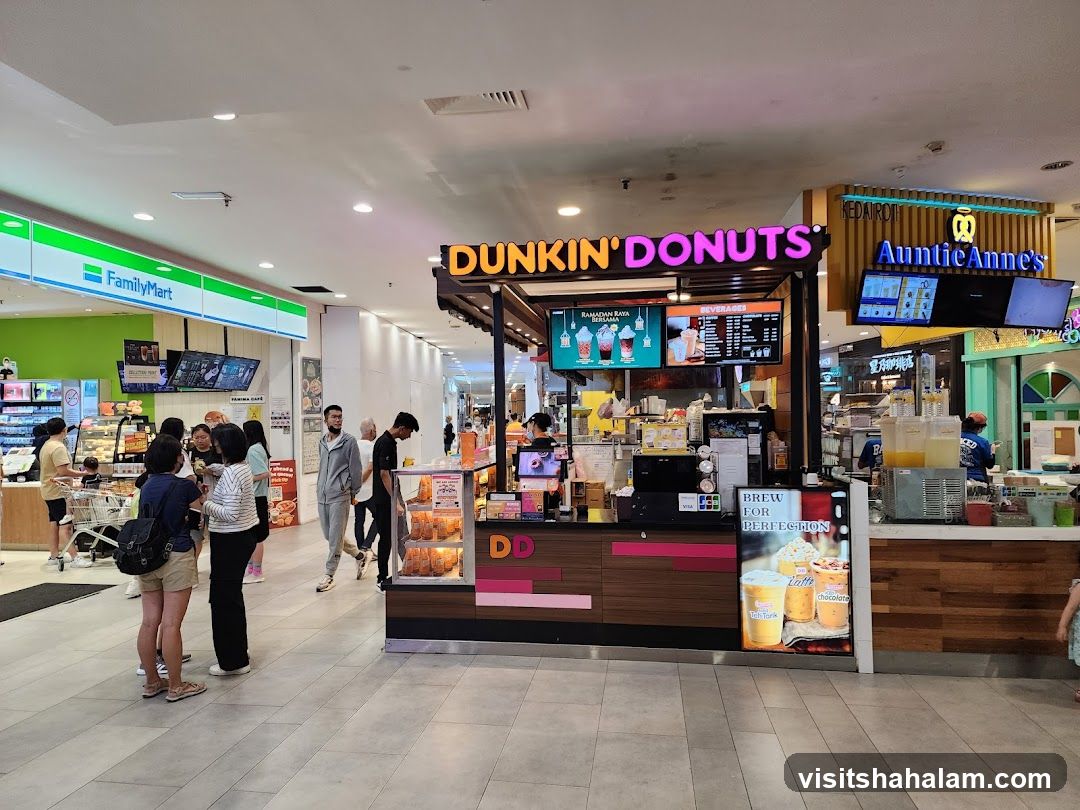 Dunkin' Donuts and Auntie Anne's Food Stalls