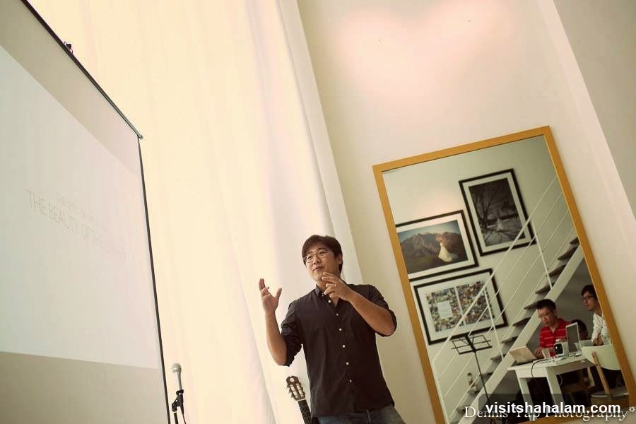 Presentation in a modern space