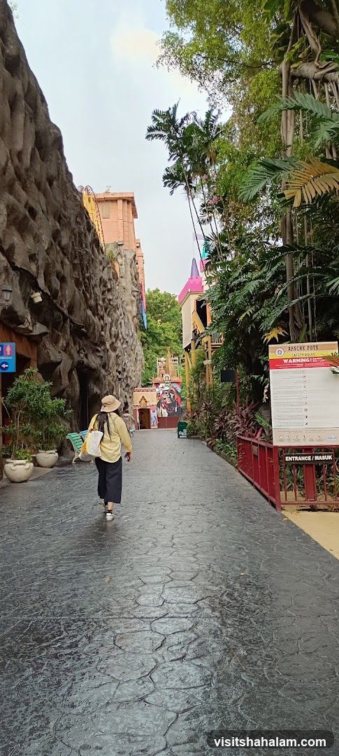 Amusement Park Pathway