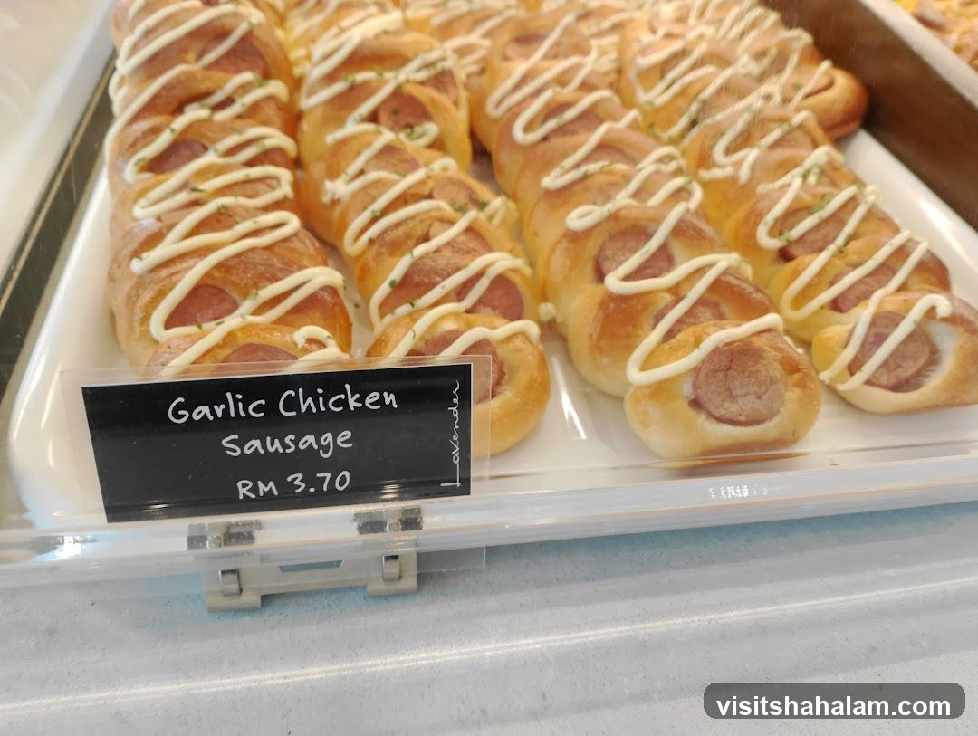 Garlic Chicken Sausage Bread