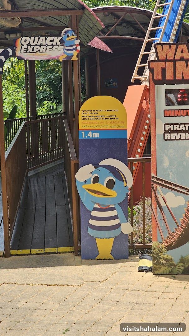 Quack Express Ride Entrance