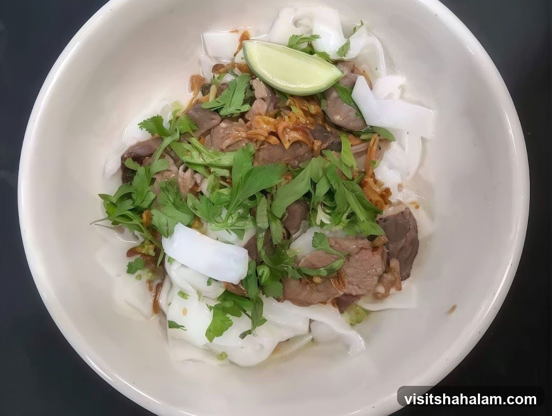 Noodle Dish with Meat and Lime