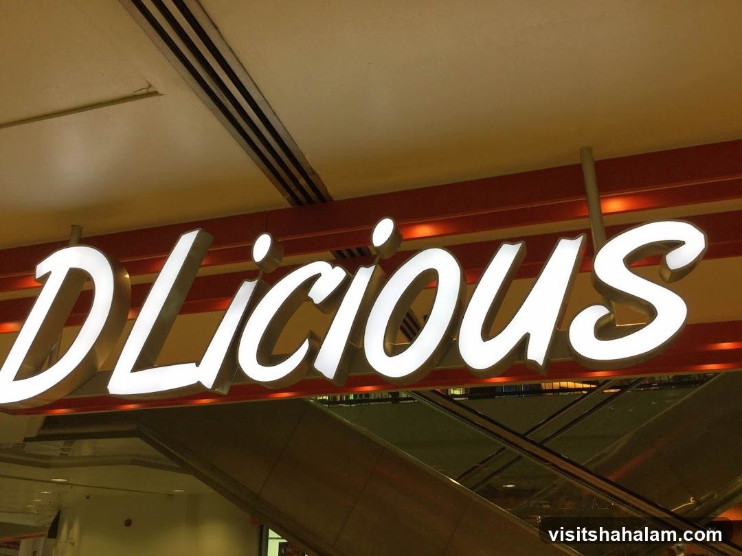 D Licious Tid Bits & Candies Cottage