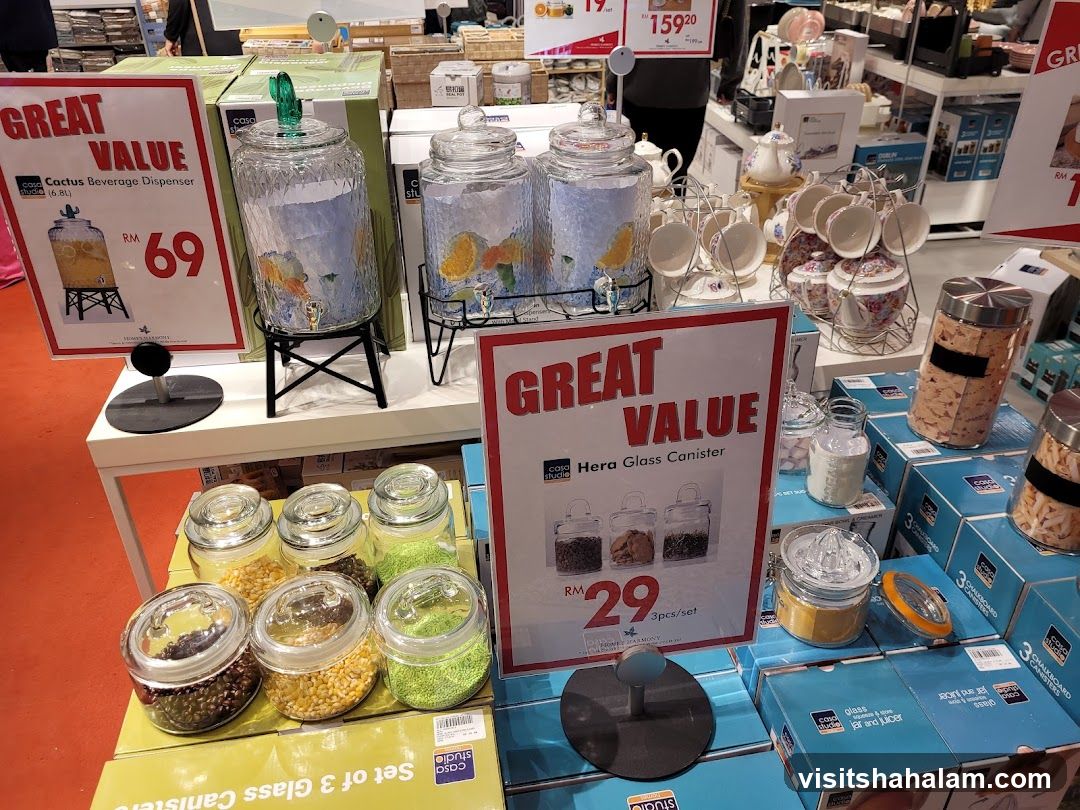 Home Goods Display