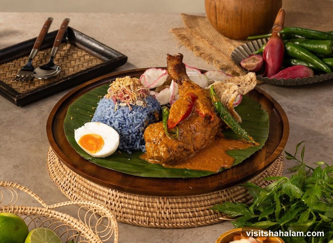 Nasi Kerabu with Chicken
