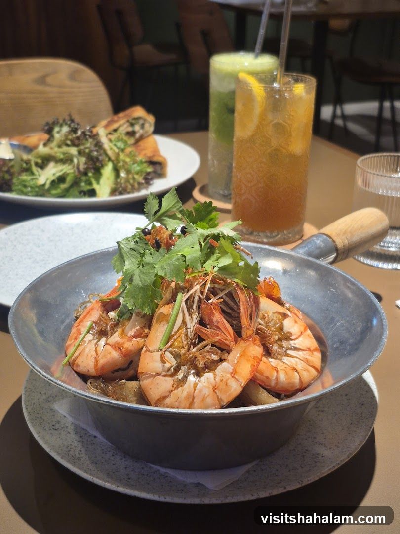 Prawns with noodles and salad