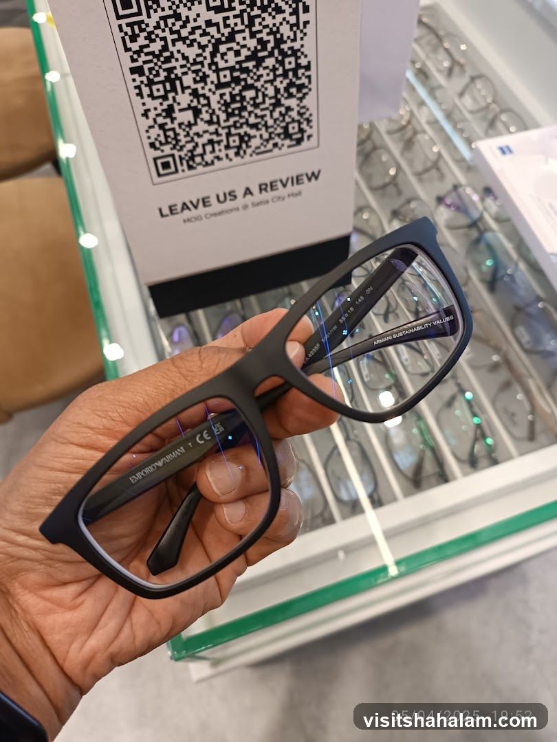 Eyeglasses Display