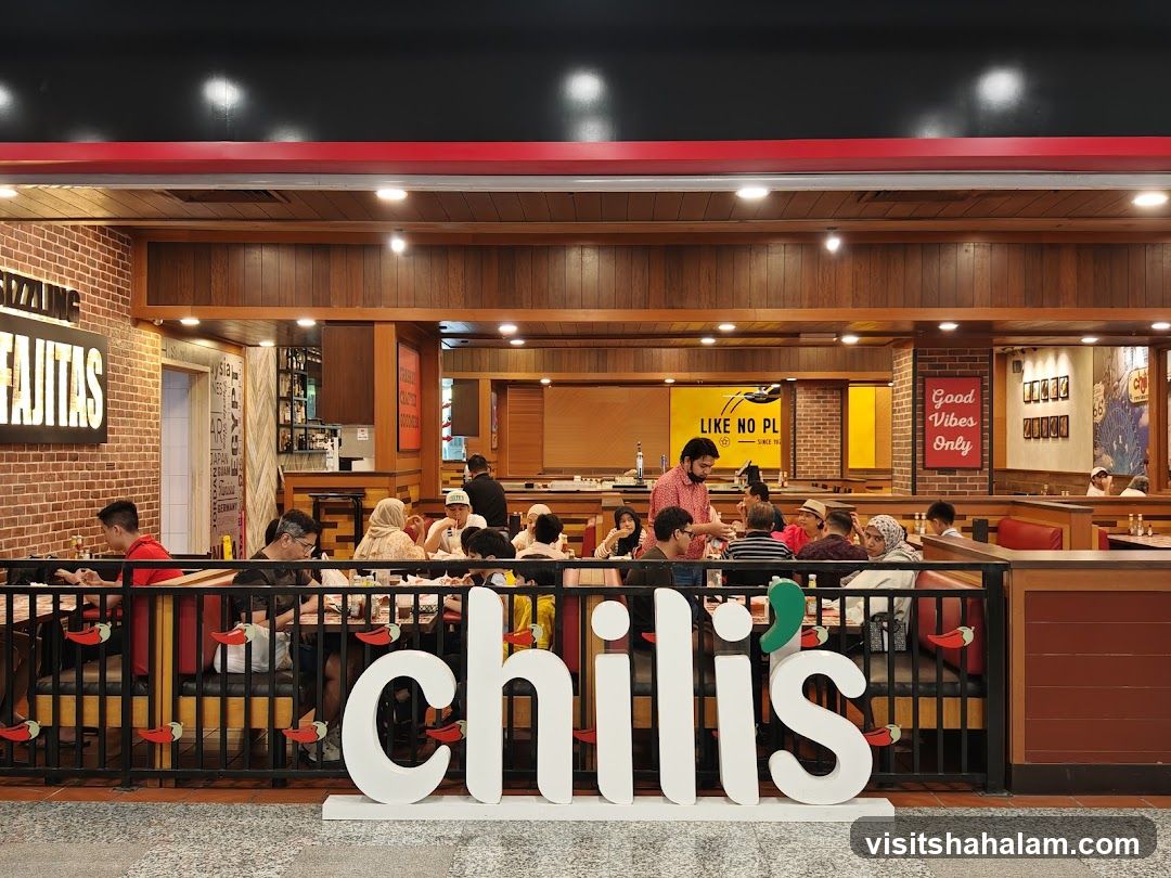 Chilis Restaurant Interior