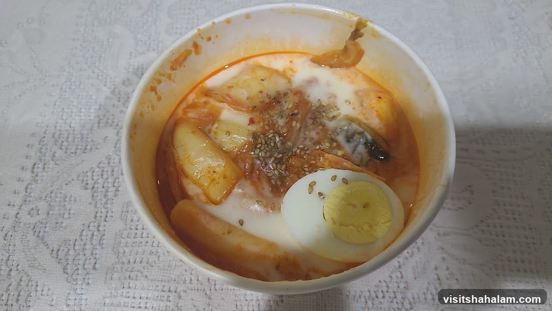 Tteokbokki with Egg and Shrimp