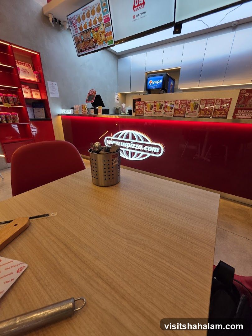 US Pizza Interior