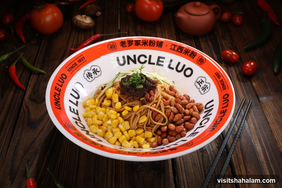 Noodles with Corn and Peanuts