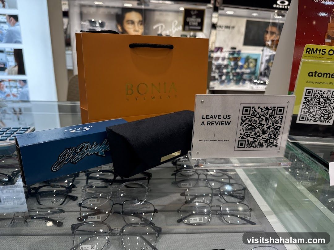 Eyewear Display