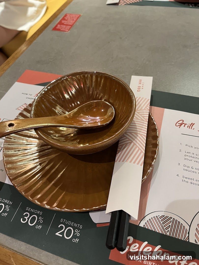 Table Setting with Discounts