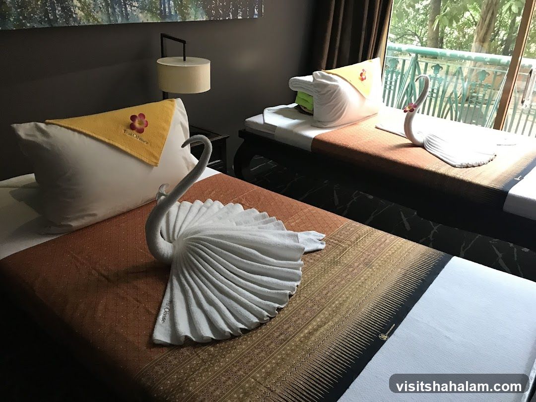 Massage Beds with Towel Art