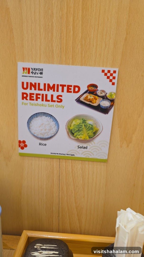 Unlimited Refills Sign