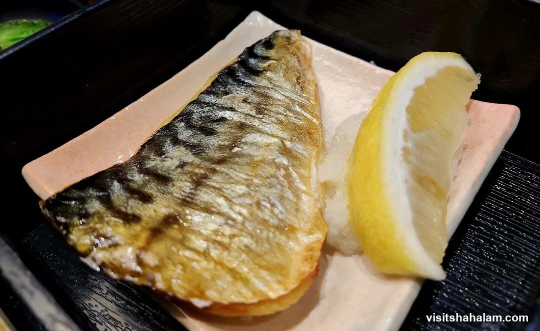 Grilled Mackerel with Lemon