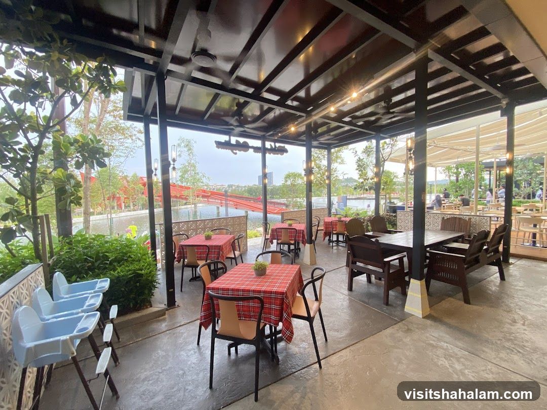 Outdoor Seating Area with Lake View