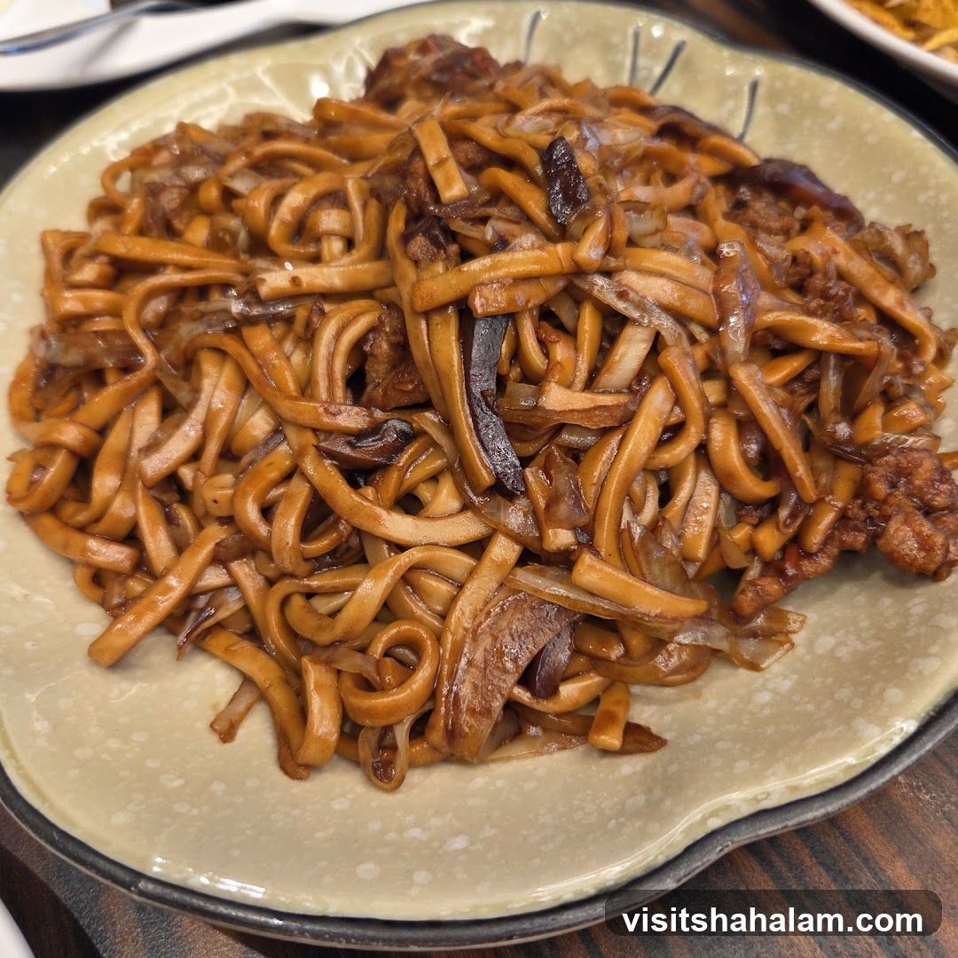 Noodles with Meat and Onions