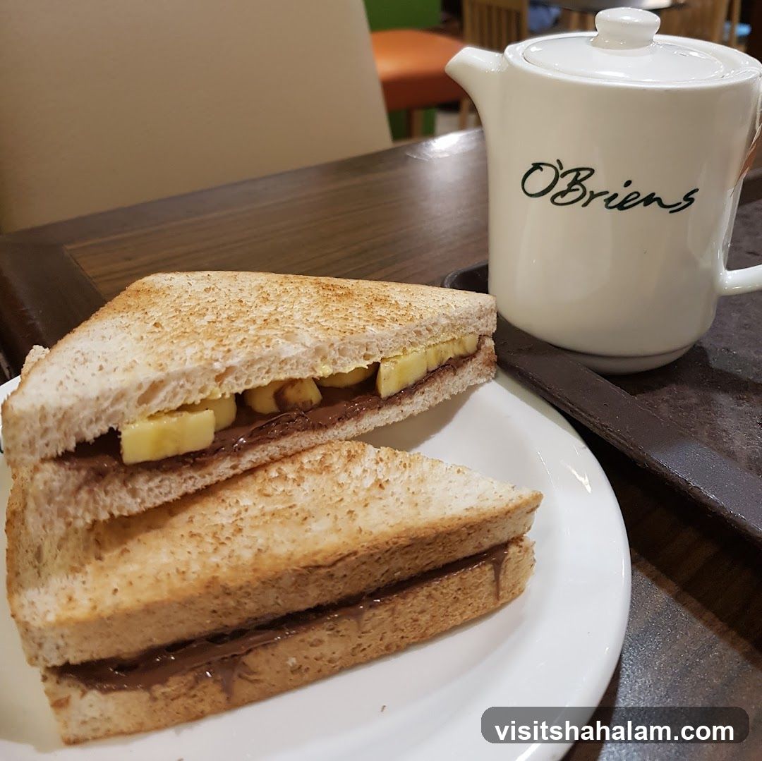 Nutella and Banana Sandwich with Tea