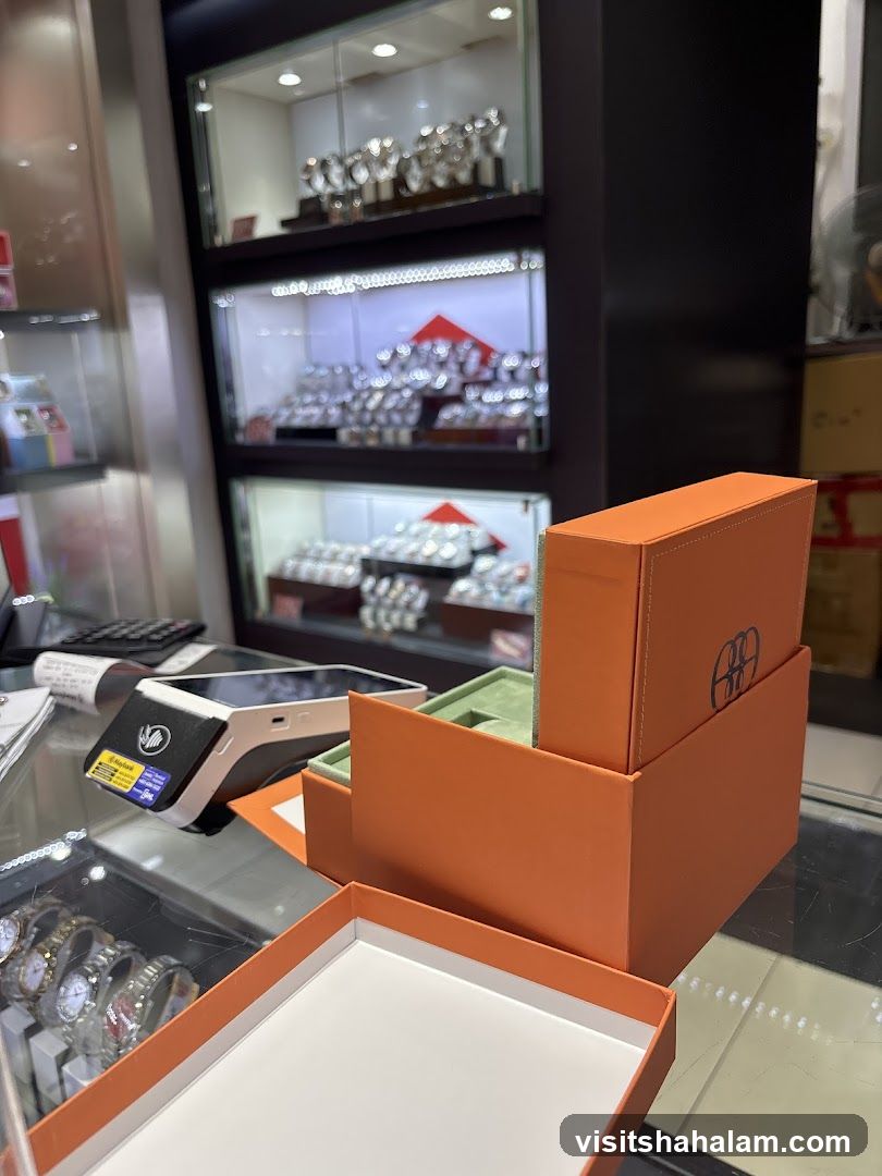Watch Display and Packaging