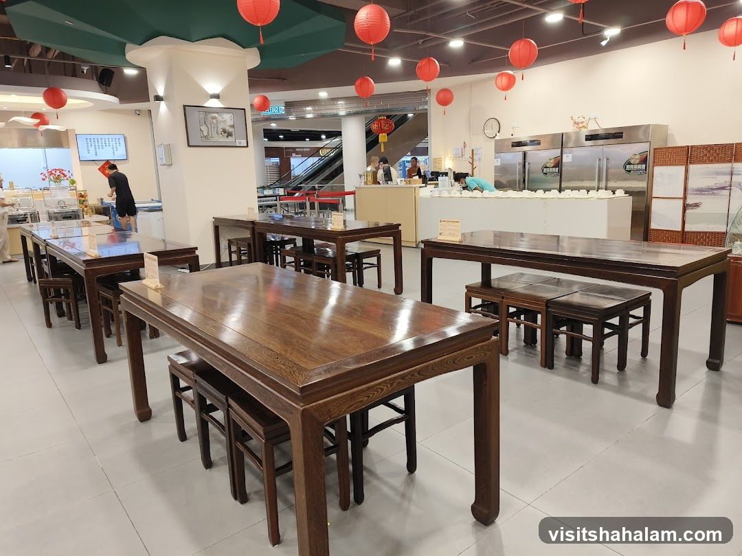 Restaurant Dining Area
