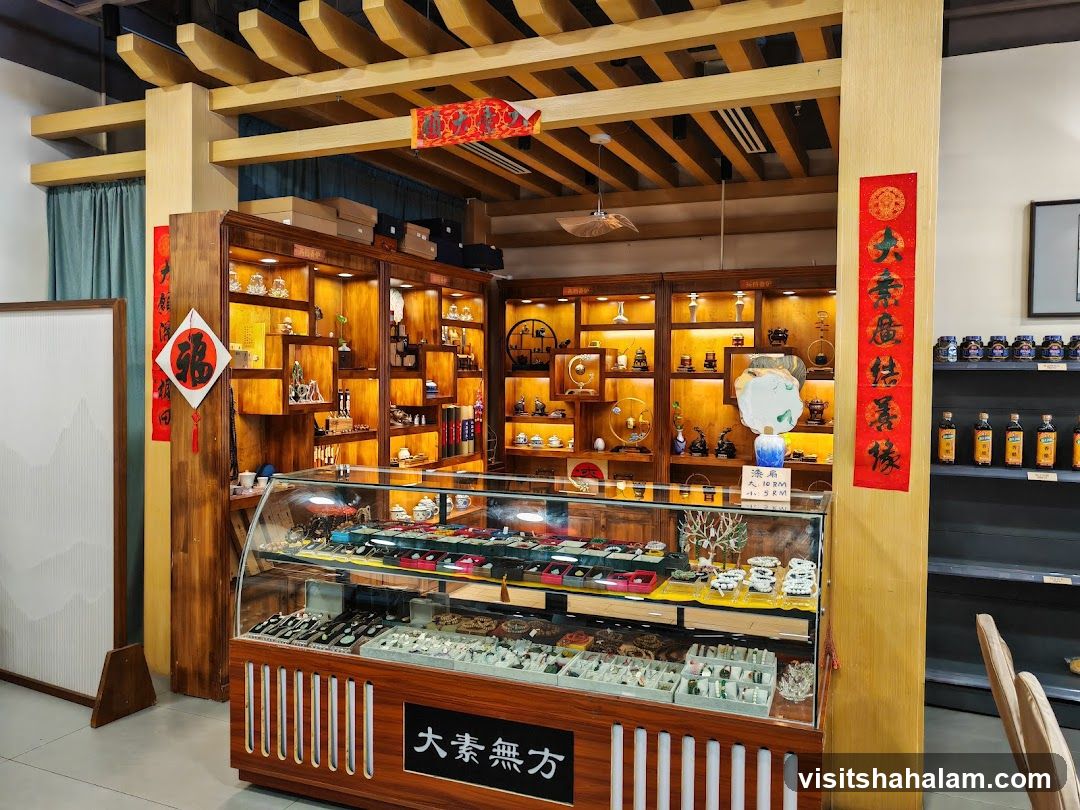 Interior of a shop selling decorative items and jewelry