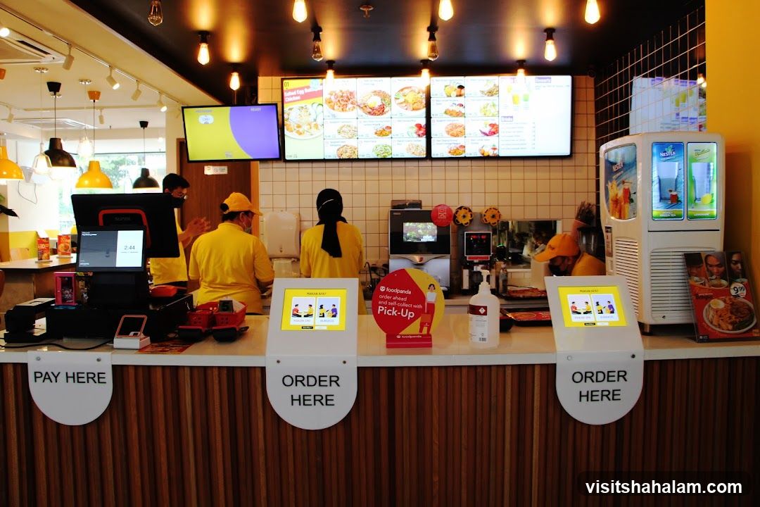 Restaurant Counter with Ordering Stations
