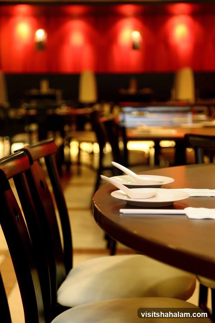 Restaurant Dining Area