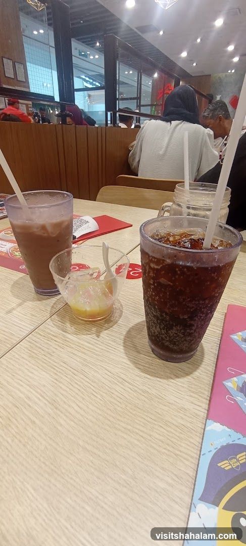 Table with drinks and dessert