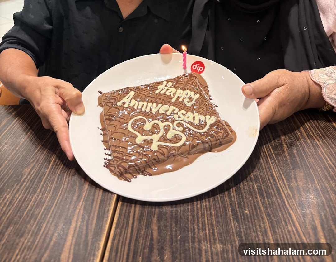 Dessert with Anniversary Message