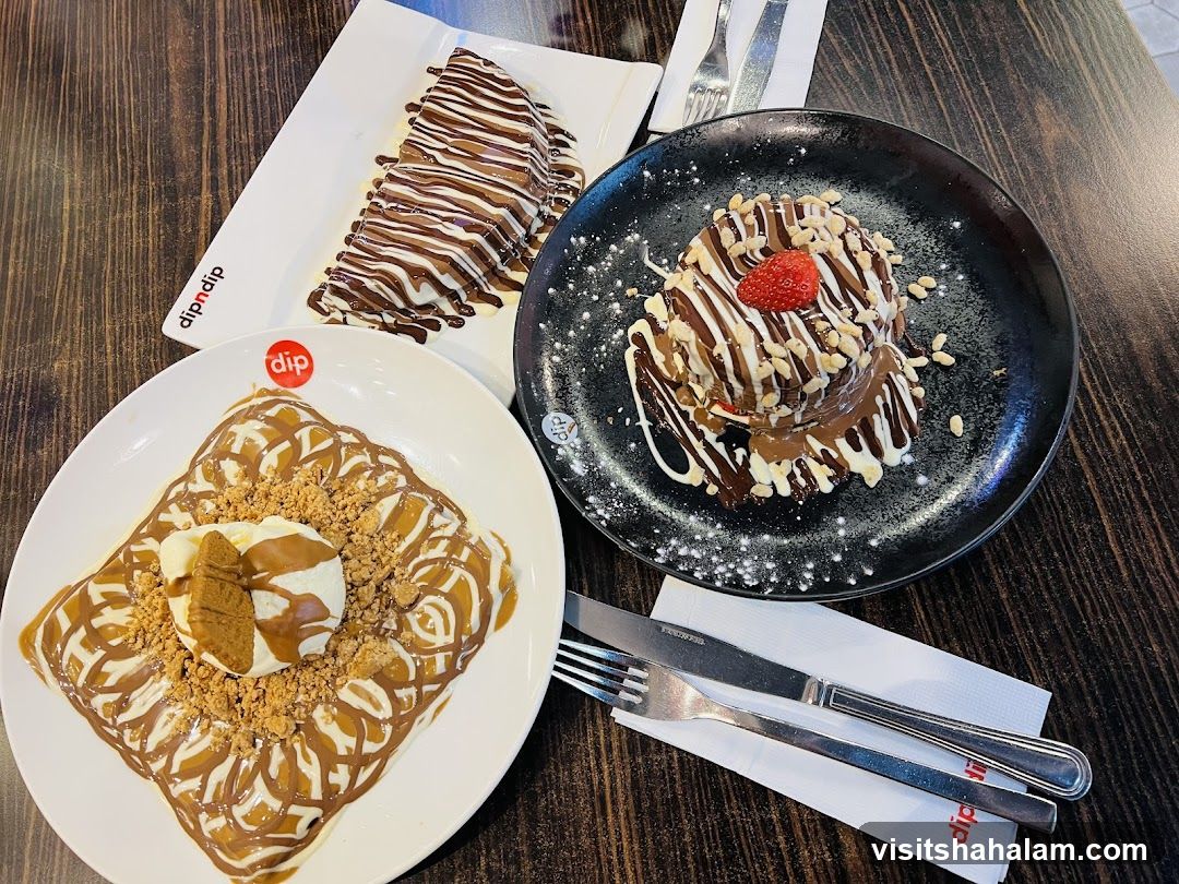 Desserts with Chocolate Drizzle