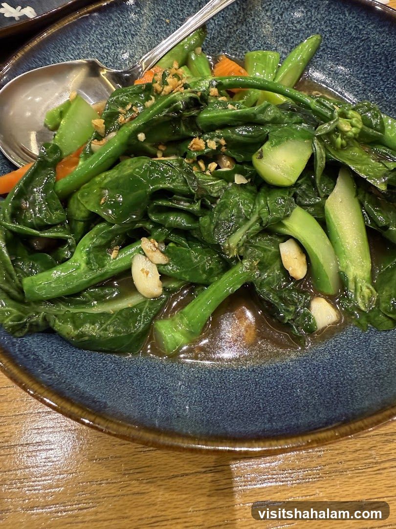Stir-fried Chinese Broccoli with Garlic