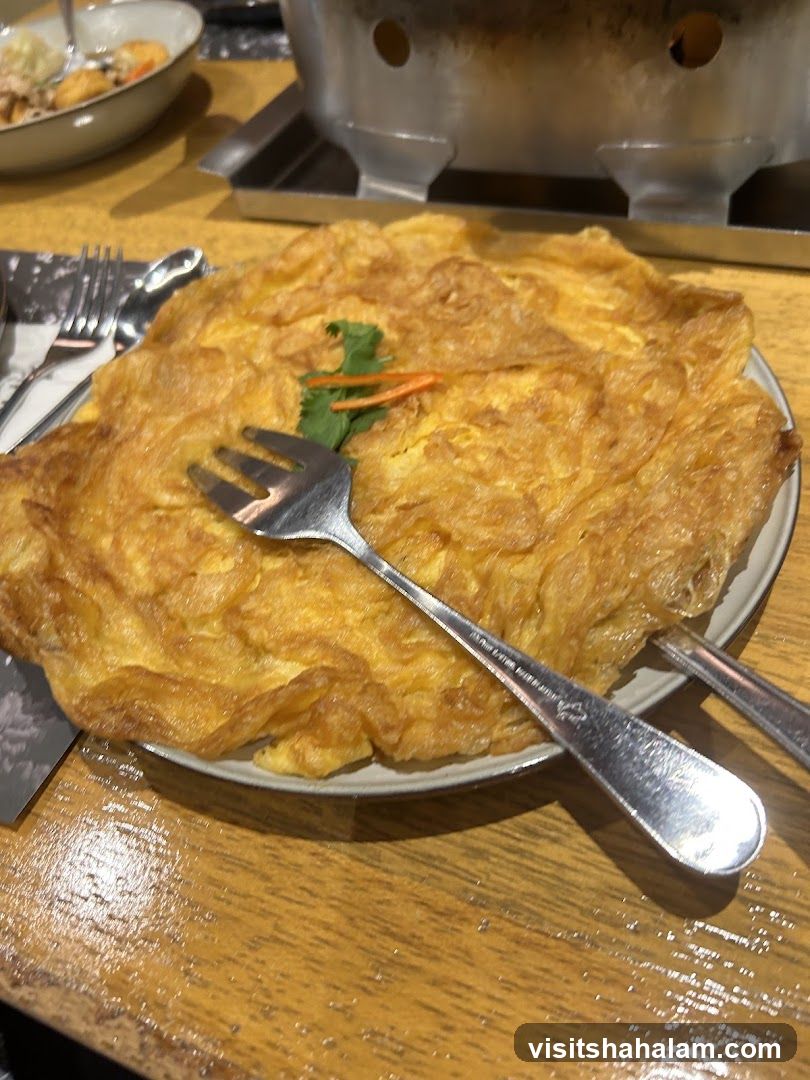 Omelette with Garnish