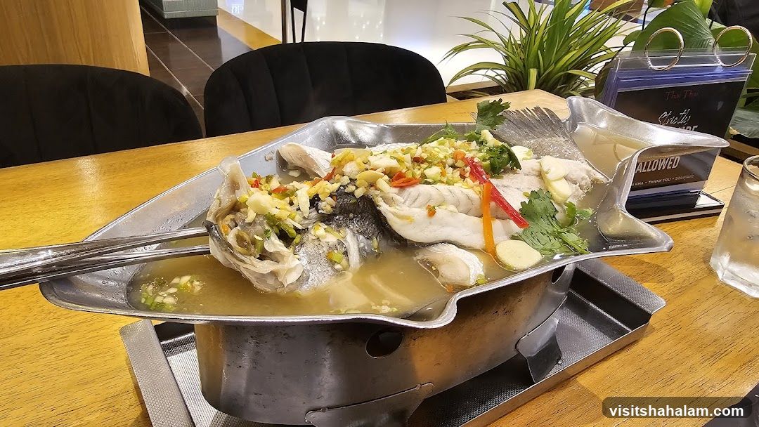 Steamed Fish with Lime and Chili