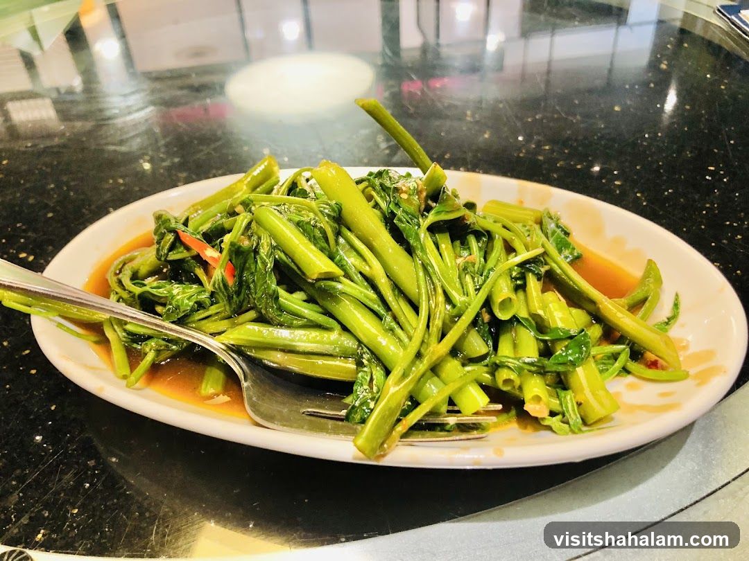 Stir-fried Water Spinach