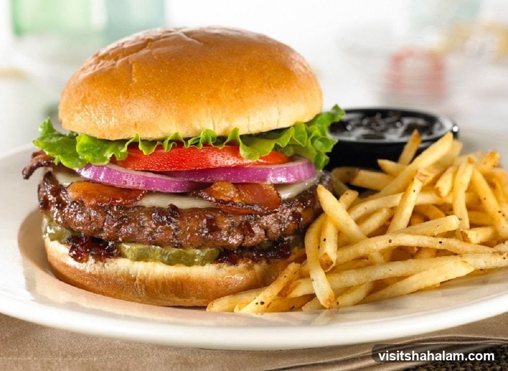 Bacon Cheeseburger with Fries