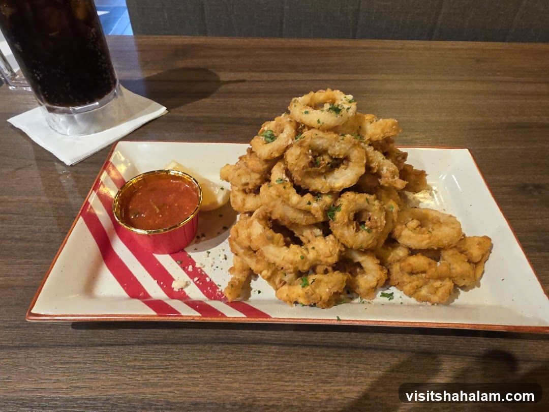 Fried Calamari with Dipping Sauce