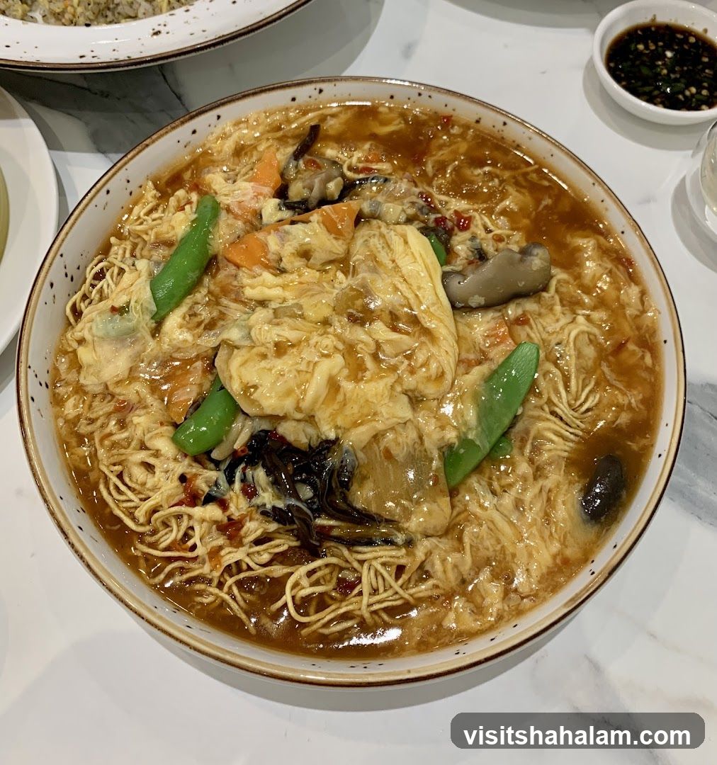 Noodle Dish with Egg and Vegetables