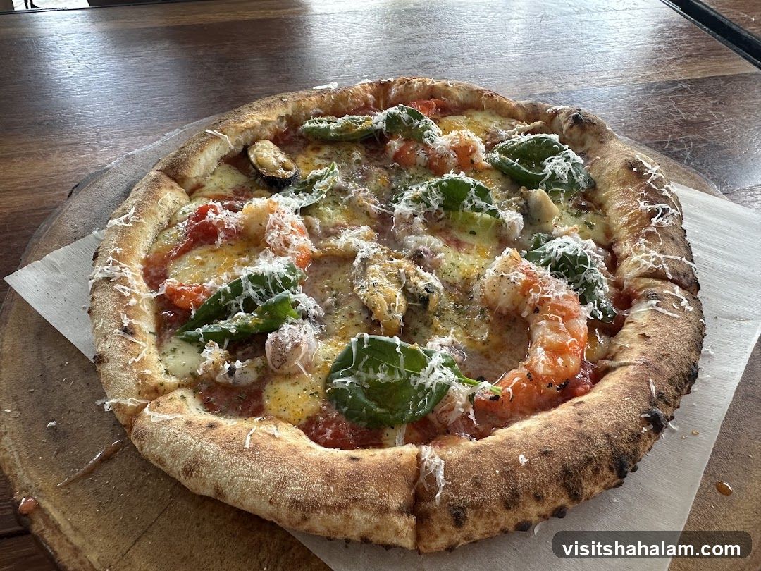 Seafood Pizza
