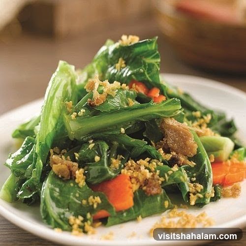 Stir-fried Greens with Carrots