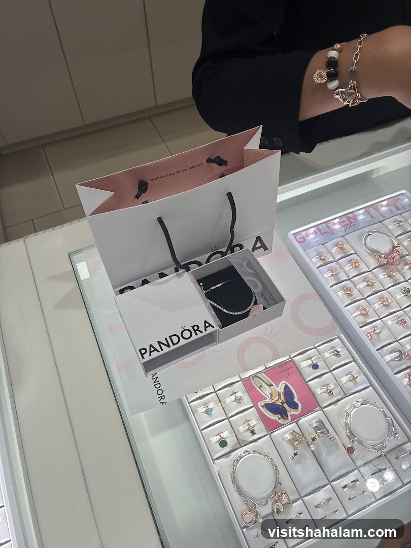 Pandora Jewelry Display
