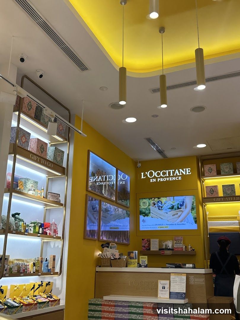 L'Occitane Store Interior