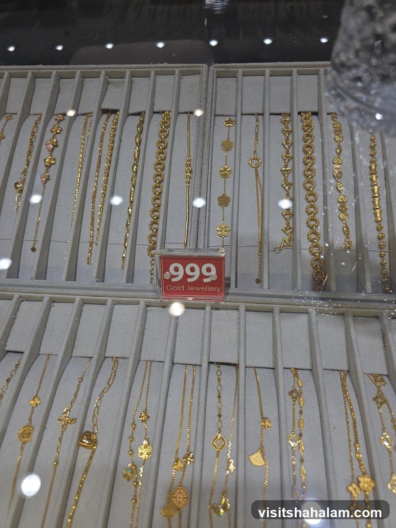 Gold Jewellery Display