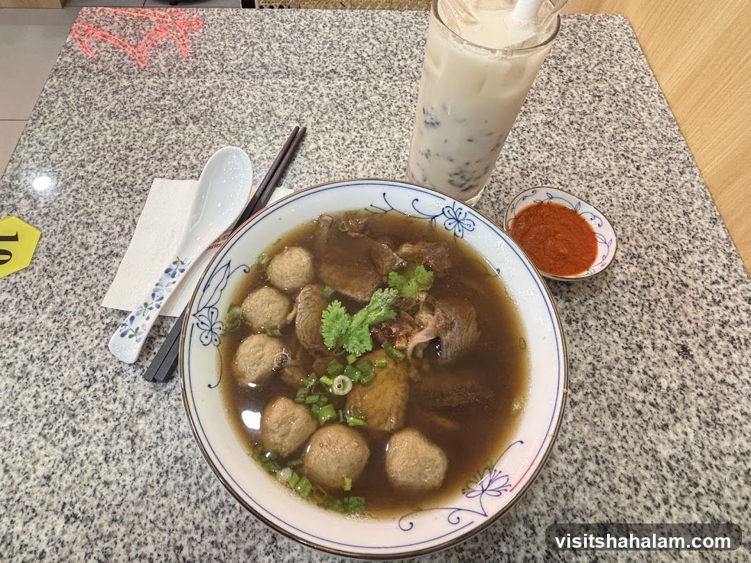 Beef Noodle Soup and Drink