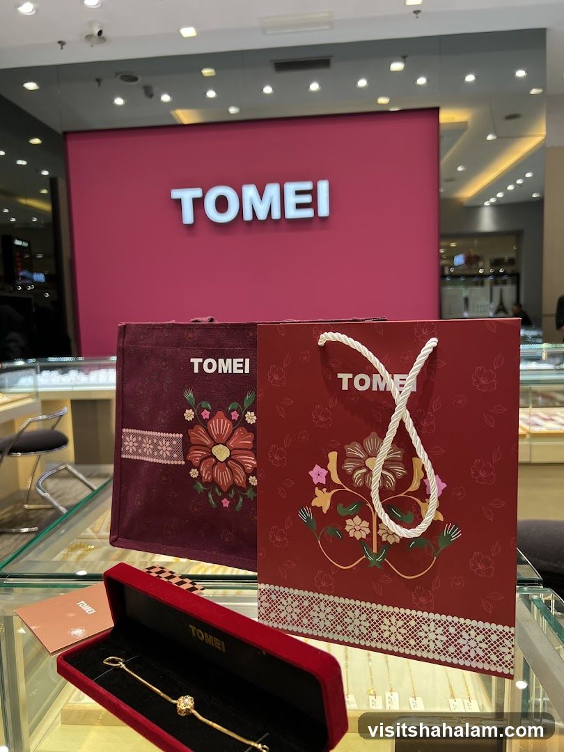 Tomei Jewelry Store Display